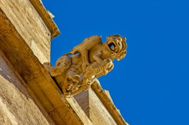 Lonja de la Seda Valencia, İspanya 'da Valencia' da geç dönem Gotik tarzı bir sivil binadır.