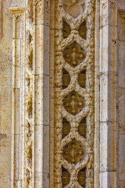 Lonja de la Seda Valencia, İspanya 'da Valencia' da geç dönem Gotik tarzı bir sivil binadır.