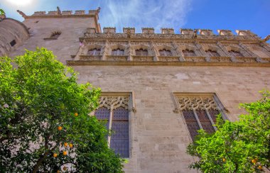 Lonja de la Seda Valencia, İspanya 'da Valencia' da geç dönem Gotik tarzı bir sivil binadır.