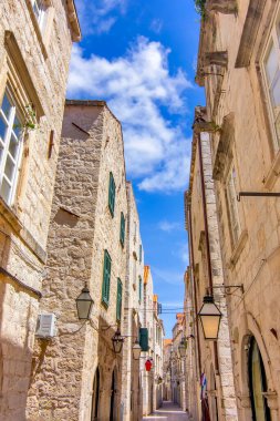 Hırvatistan 'ın Dubrovnik kentindeki dar sokağa bak