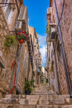 Hırvatistan 'ın Dubrovnik kentindeki dar sokağa bakış açısı