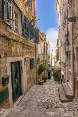 Hırvatistan 'ın Dubrovnik kentindeki dar sokağa bakış açısı
