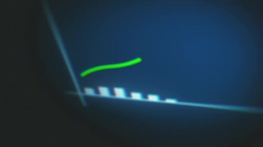 3d İş Büyüme İstatistikleri Ekranı Artan ok ve çubuk istatistikleri, büyümeyi ve başarıyı sembolize eden, arıza ve gürültü dijital efektleri ile birlikte 3D ticari bilgi grafiklerinin çizimleri / 4k animasyonu