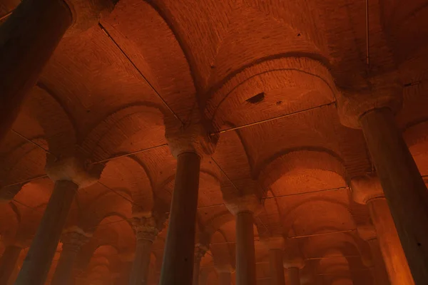 Bóvedas Columnas Edificio Histórico Techo Cisterna Arquitectura Bizantina — Foto de Stock