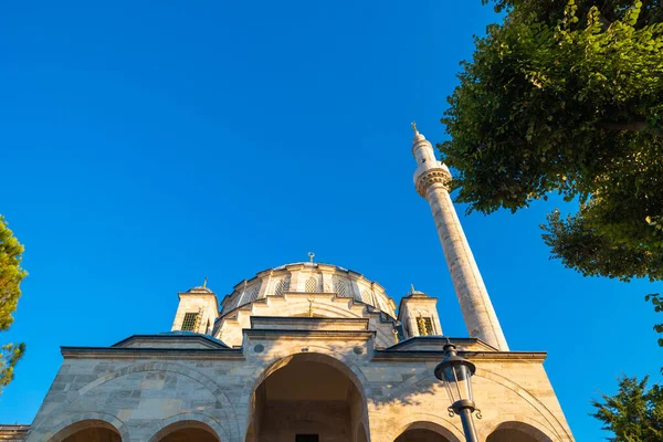 Mesquita Ayazma Uskudar Istambul Arquitetura Islâmica Foto Fundo Ramadã Kandil — Fotografia de Stock