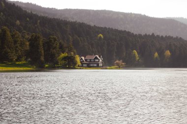 Bolu Türkiye 'deki Golcuk Doğa Parkı. Türkiye 'deki arka plan fotoğrafına git. Bolu Türkiye - 5.15.2022