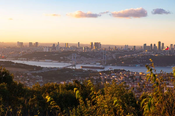 Stanbul Şehir Manzarası Gün Batımında Stanbul Manzaralı Türk Ekonomisi Konsepti — Stok fotoğraf