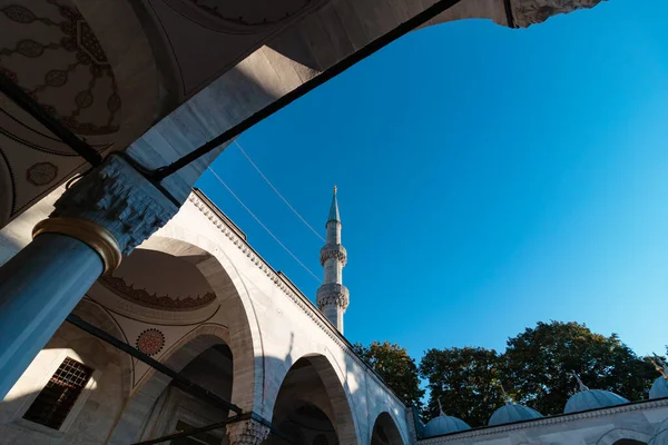 Мечеть Ускудар Ени Валиде Стамбуле Османские Мечети Фото Исламского Рамаданского — стоковое фото