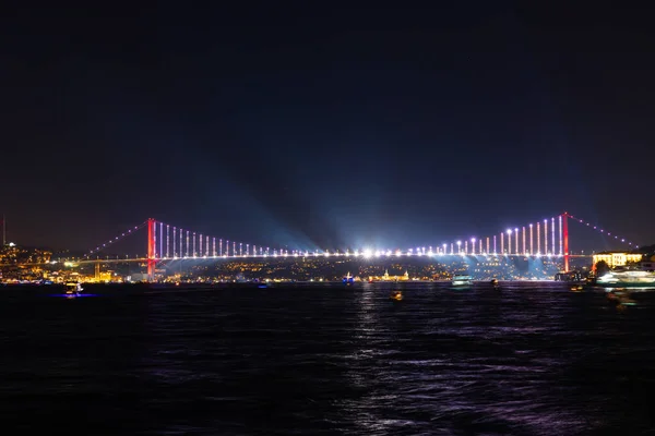 Стамбульская Ночь Световое Шоу Босфорском Мосту Путешествие Стамбул Фото — стоковое фото