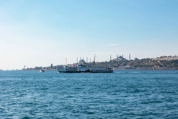 Ορίζοντας Της Κωνσταντινούπολης Διάσημα Πλοία Ταξίδι Στην Κωνσταντινούπολη Backgound Φωτογραφία — Φωτογραφία Αρχείου