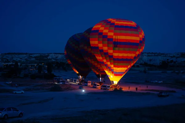 热气球准备在卡帕多西亚起飞 卡帕多西亚的投票活动 Nevsehir Turkiye 2021 — 图库照片