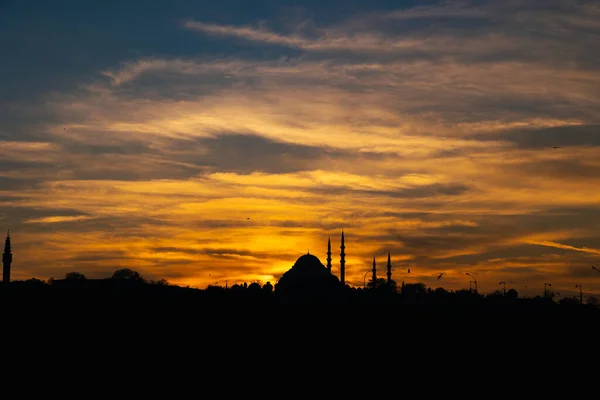 Mosquée Suleymaniye Nuages Spectaculaires Coucher Soleil Ramadan Photo Concept Islamique — Photo