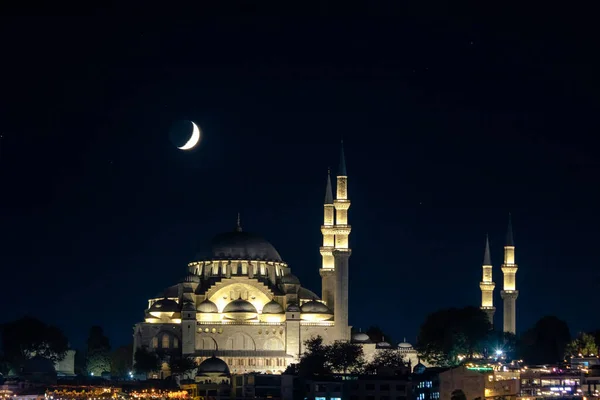 stock image Islamic photo. Suleymaniye Mosque and crescent moon or hilal in Turkish. Ramadan or islamic concept background photo.