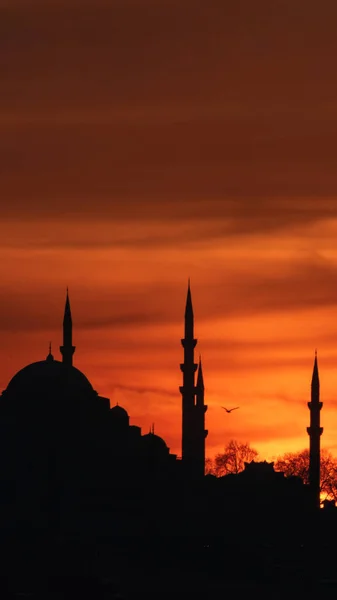 Photo Verticale Ramadan Mosquée Suleymaniye Nuages Spectaculaires Coucher Soleil Ramadan — Photo