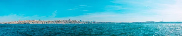 Istanbuls Stadsbild Panoramautsikt Över Bosporen Och Istanbul Från Sarayburnu Resa — Stockfoto