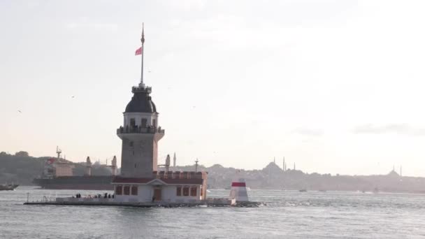 Utsikt Över Istanbul Kiz Kulesi Eller Maidens Tower Vid Solnedgången — Stockvideo