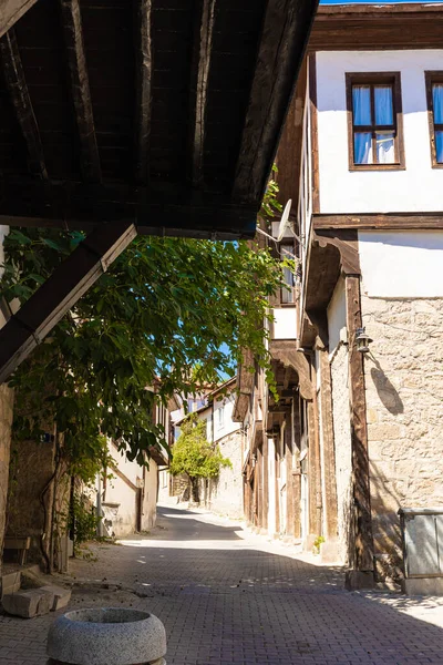 Traditionelle Häuser Und Ein Blick Auf Die Straße Von Beypazari — Stockfoto
