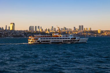 İstanbul 'un ünlü feribotları. İstanbul konsept fotoğrafına seyahat.