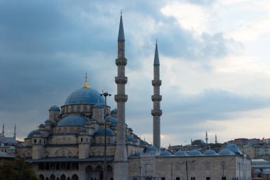 Ramazan veya İslami konsept fotoğraf. Eminonu Yeni Camii veya İstanbul 'daki Yeni Cami.