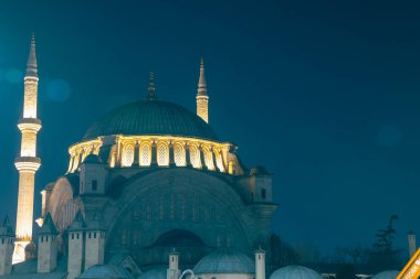 Nuruosmaniye Camii gece görüşü. Metin için fotokopi alanı olan Ramazan veya İslami konsept fotoğraf.