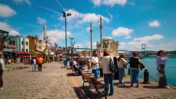 Turisté Ortakoy Mešita Buyuk Mešita Mecidiye Ortakoy Besiktas Navštivte Pozadí — Stock video