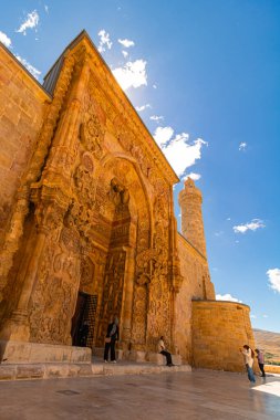 Divrigi Büyük Camii 'nin ana girişi. Diğer adıyla Divrigi Ulu Camii. Sivas Türkiye - 6.26.2024