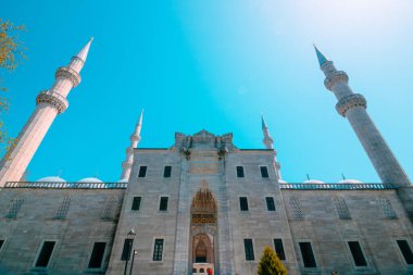 Süleyman Camii manzaralı. Süleyman Camii 'nin geniş açılı görüntüsü. Osmanlı mimari arka plan fotoğrafı.