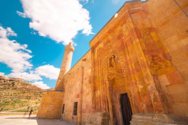 Sivas 'taki Divrigi Ulu Camii, diğer adıyla Büyük Cami ve Divrigi Hastanesi. Türkiye 'nin arka plan fotoğrafını ziyaret et.