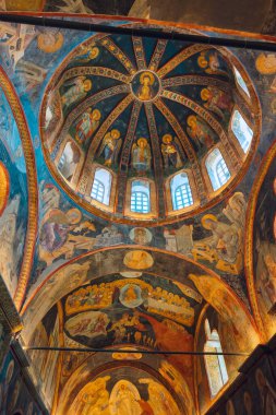 Chora Kilisesi 'nin iç görüntüsü, nam-ı diğer Kariye Camii dikey fotoğrafı. İstanbul Türkiye - 8.17.2024