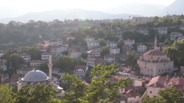 Hidirlik Tepesi 'nden Safranbolu' nun panoramik görüntüsü. Safranbolu arkaplan 4k videosunu ziyaret et.