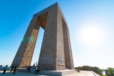 18 Mart ya da Mart 18 Canakkale Şehitleri Günü konsept fotoğrafı. Şehitler Anıtı ya da Abide. Çanakkale Türkiye - 4.14.2024