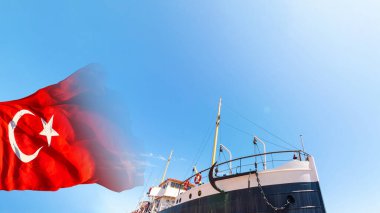 Bandirma Vapuru ya da Türk bayrağı sallayan Bandirma Gemisi. 19 Mayıs veya 19 Mayıs konsept fotoğrafı metin için fotokopi alanı.