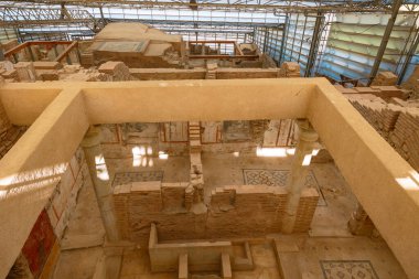 İzmir 'de Efes. Ephesus 'taki Terrace Houses namı diğer Yamac Evler. İzmir Türkiye - 2.1.2025