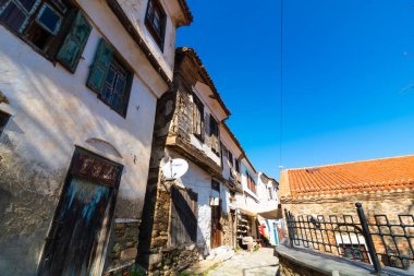 İzmir 'in Selçuk ilçesinde Sirince Kasabası' nın sözel evleri. İzmir Türkiye - 2.2.2025