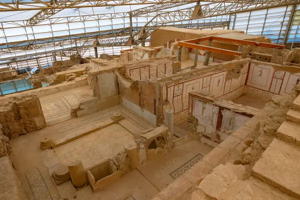 Yamac Evler ya da Efes 'teki Terrace Evleri. İzmir konsept fotoğrafını ziyaret et. İzmir Türkiye - 2.1.2025