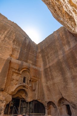 Mardin 'deki Dara antik şehrinin mezarlığı. Mardin Türkiye 'deki Dara arkeoloji sahası - 6.26.2025