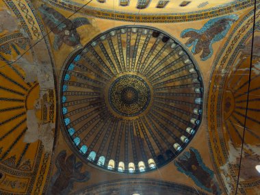 Ayasofya Camii veya Ayasofya Kubbesi 'ndeki Serafim mozaikleri. İstanbul Türkiye - 12.20.2024