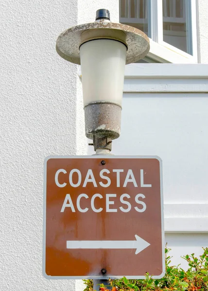 Vertical Coastal Access Sign Lamp Post Jolla California Closeup Signage — Stock Photo, Image