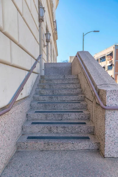 Escalera Exterior Edificio Contra Cielo Azul Día Soleado Vista Desde —  Fotos de Stock