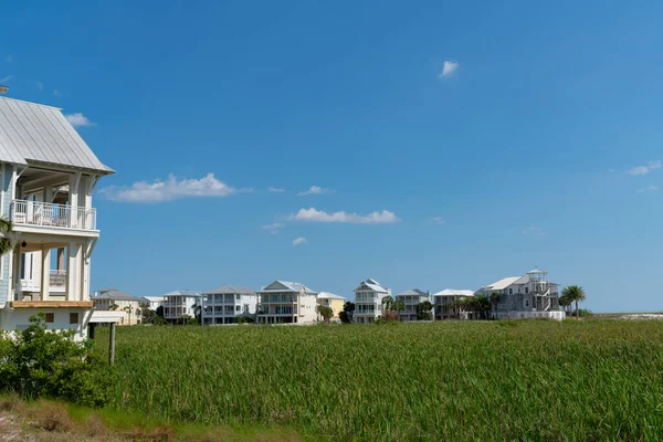 Field Tall Grasses Middle Large House Buildings Destin Florida Views — Stock Photo, Image