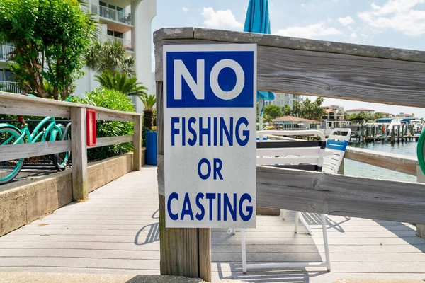 Hay Señal Pesca Fundición Una Barandillas Madera Destin Florida Primer — Foto de Stock