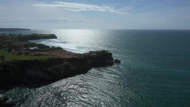 Морское Побережье Бали Воздушный Выстрел Против Солнца Высококачественные Кадры — стоковое видео