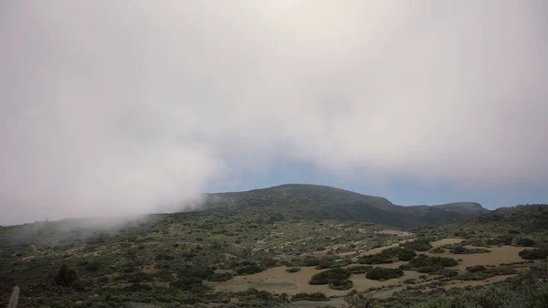Тімелапс Туманом Горах — стокове фото