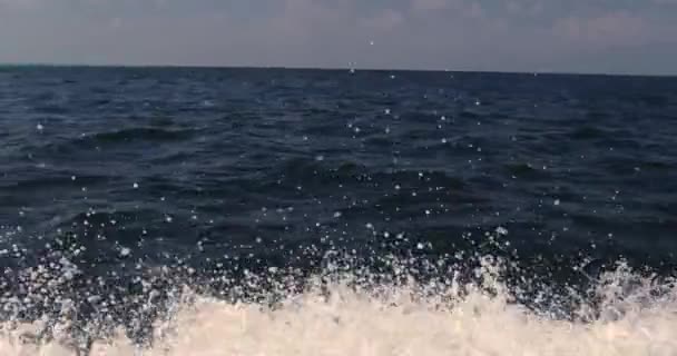 Gemi Uyanıyor Tekneden Manzara Hareket Ediyor Bir Tekneden Geniş Bir — Stok video
