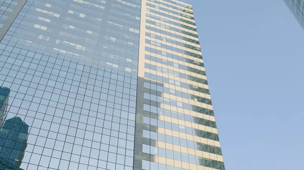 Irodaépület Ablakok Alsó Nézet Felhőkarcoló Épület Sok Vállalati Irodák Sikeres — Stock Fotó