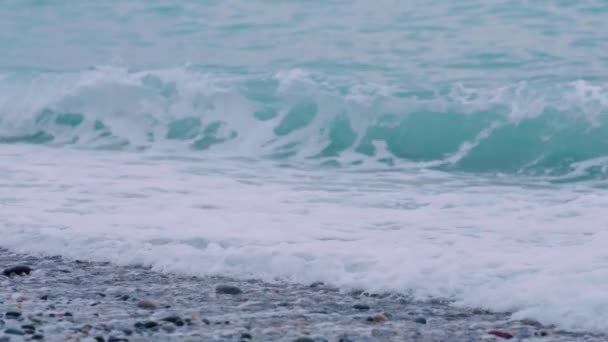 Пікантні Морські Хвилі Грубе Море Скелясте Узбережжя Концепція Відпустки — стокове відео
