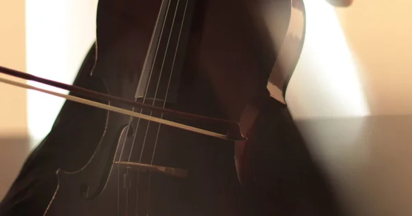 Alleenstaande Vrouw Die Cello Close Medium Close Speelt Cello Strik — Stockfoto
