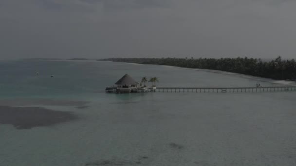 Мальдивы Мальдивский Бунгало Воде Пирс Мальдивах Кадры Цветовой Коррекции — стоковое видео
