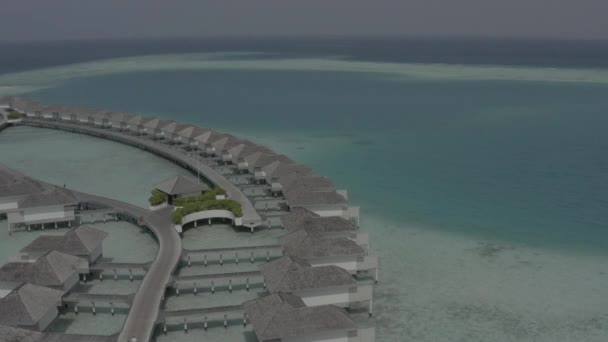 Sudaki Bir Bungalov Villasının Havadan Görünüşü Tropik Maldivler Deki Egzotik — Stok video