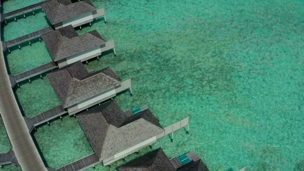 Vzdušný Výhled Luxusní Vily Nad Vodou Modré Laguně Bílá Písečná — Stock fotografie
